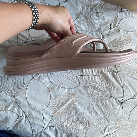 Sperry Windward thong blush women’s size 8 flip flops IOB. - Picture 3 of 10